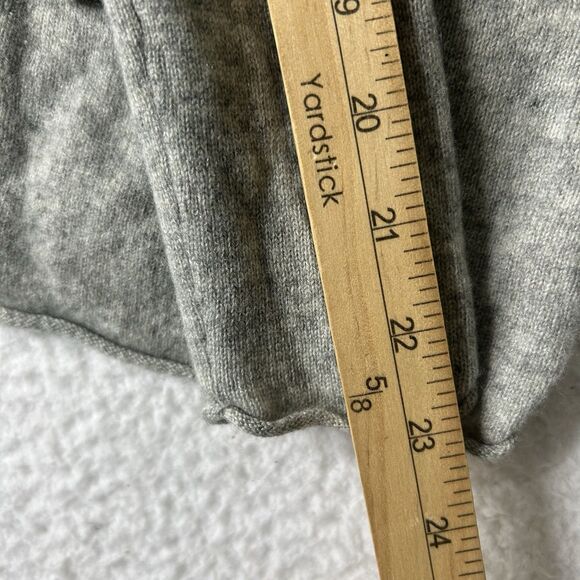 Old Navy Cashmere Sweater Pullover XS Womens Gray Crew Long Sleeve Quiet Luxury - Picture 6 of 6